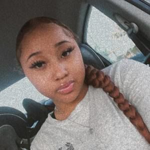 Meet your Posher, Corlena